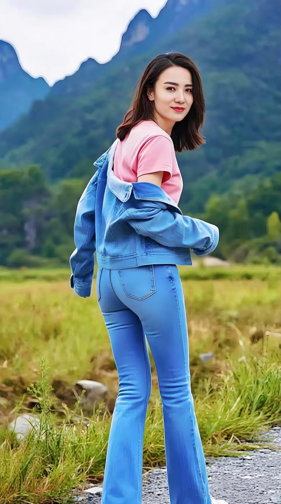 宋佳，173cm，田间拍大片，好美，就是这牛仔裤有点瘦，你们看看是不是呢？