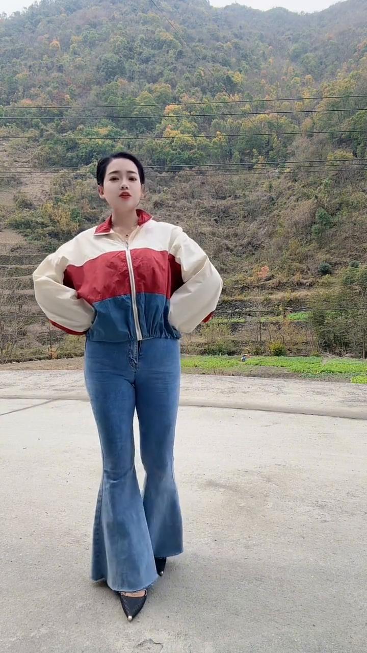 其实我觉得婆娘还是要找胖一点的才好，找个瘦壳郎精的光头强的，那咋的安逸吗？找胖一