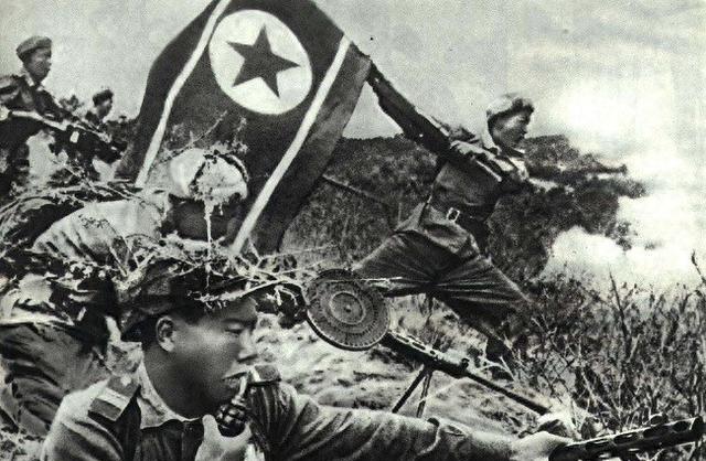 志愿军入朝初期，金日成的想法比较简单，即在敌情紧迫的情况下，请求中国出兵朝鲜，帮