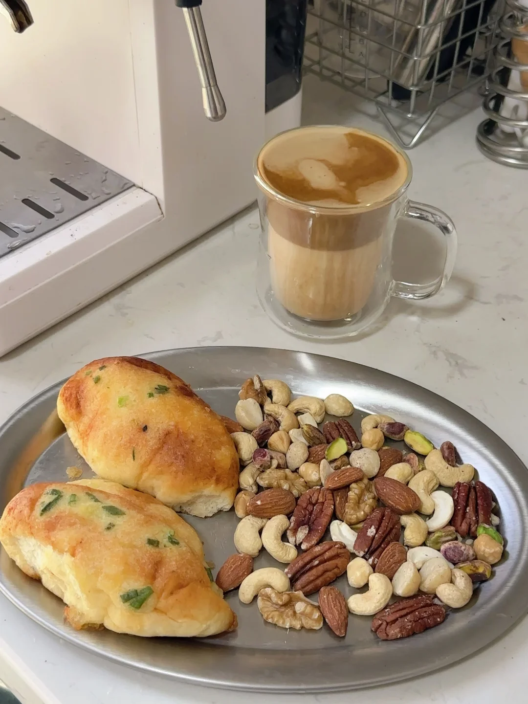 谁懂啊！咖啡和坚果才是天生一对☕