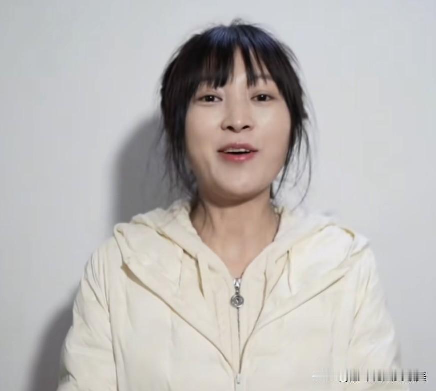 呆呆这下是真傻眼了！昨晚才刚发视频敲定猪s完的事儿，今儿吃完猪肉就彻底慌