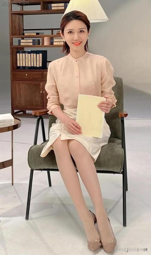 真羡慕龙洋的美脚，怎么可以这么好看。