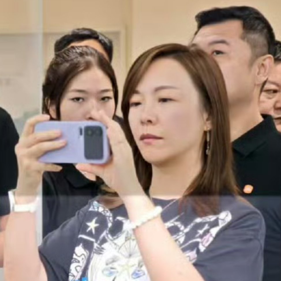 小米16真机现身。​​​