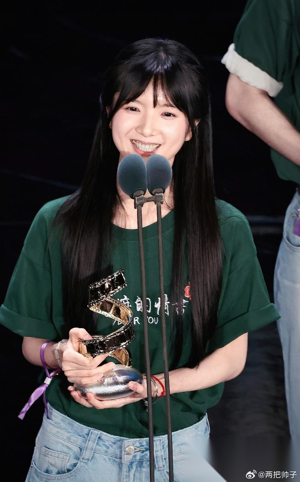 所有女演员中最看不懂的就是《给阿嬷的情书》女主李思潼明明她好不容易参加一场红