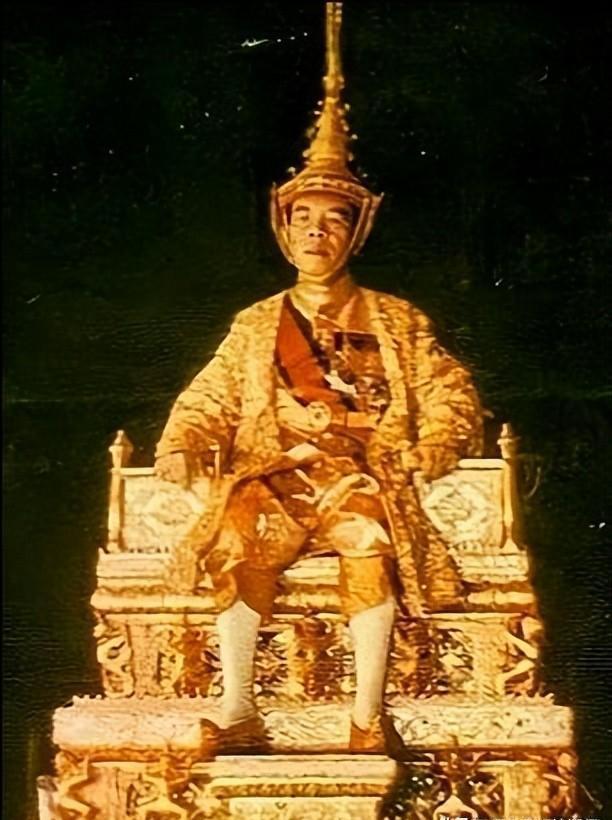 可怜倒霉的柬埔寨西哈努克国王，一生被不同的强国当傀儡使用。这话一出口，就像在东南