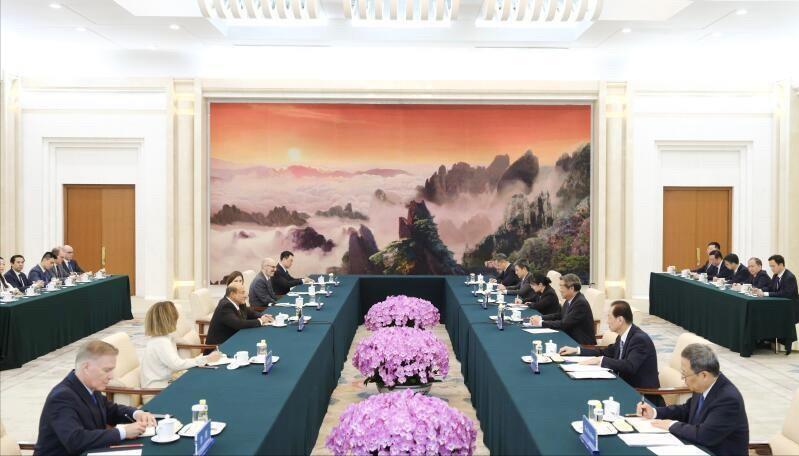 现场，美国答应中国了。北京时间6月15日，美国联邦众议员科雷亚在北京和中国国务院
