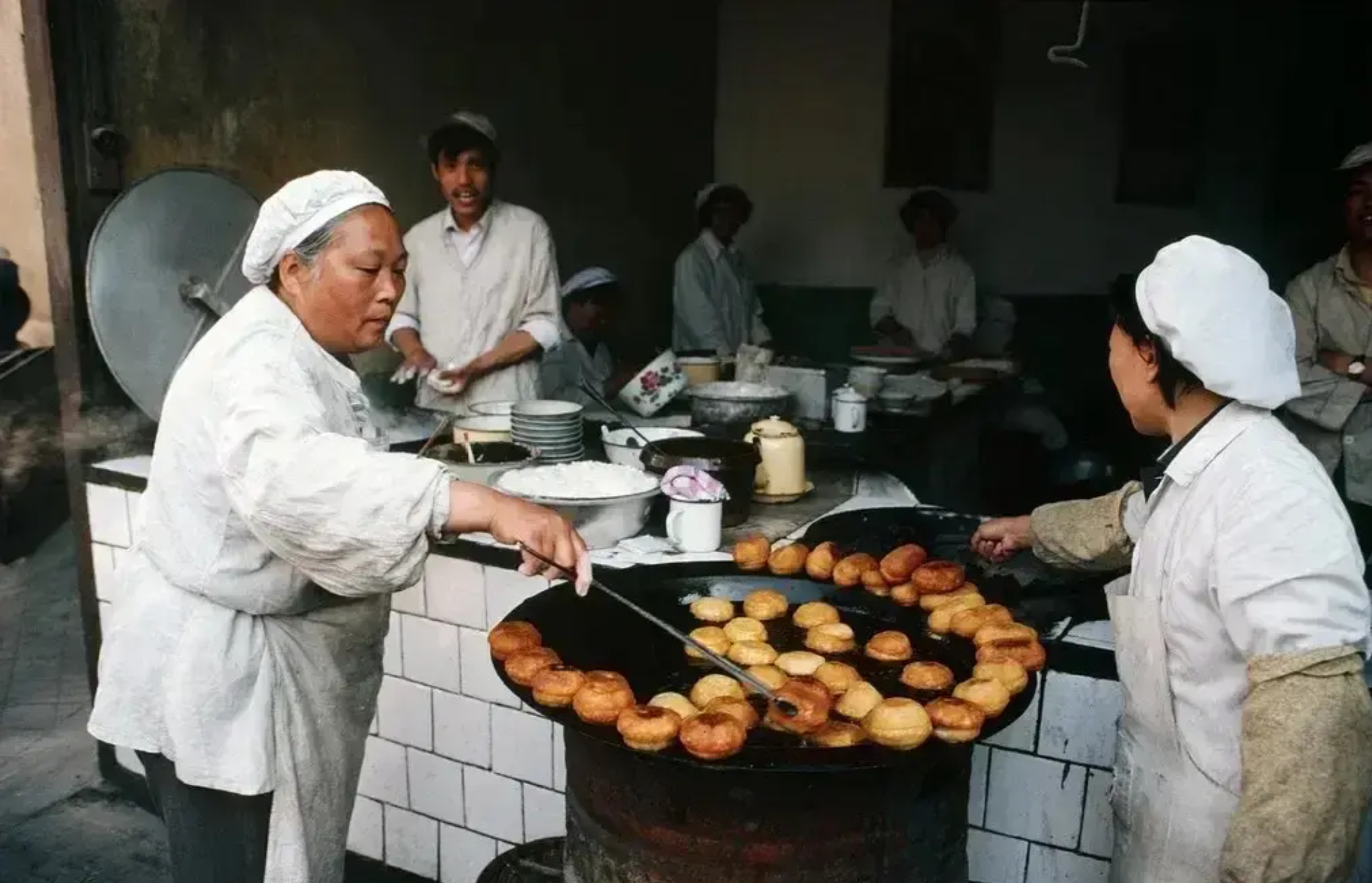 法国摄影记者镜头里1980年的上海​​​