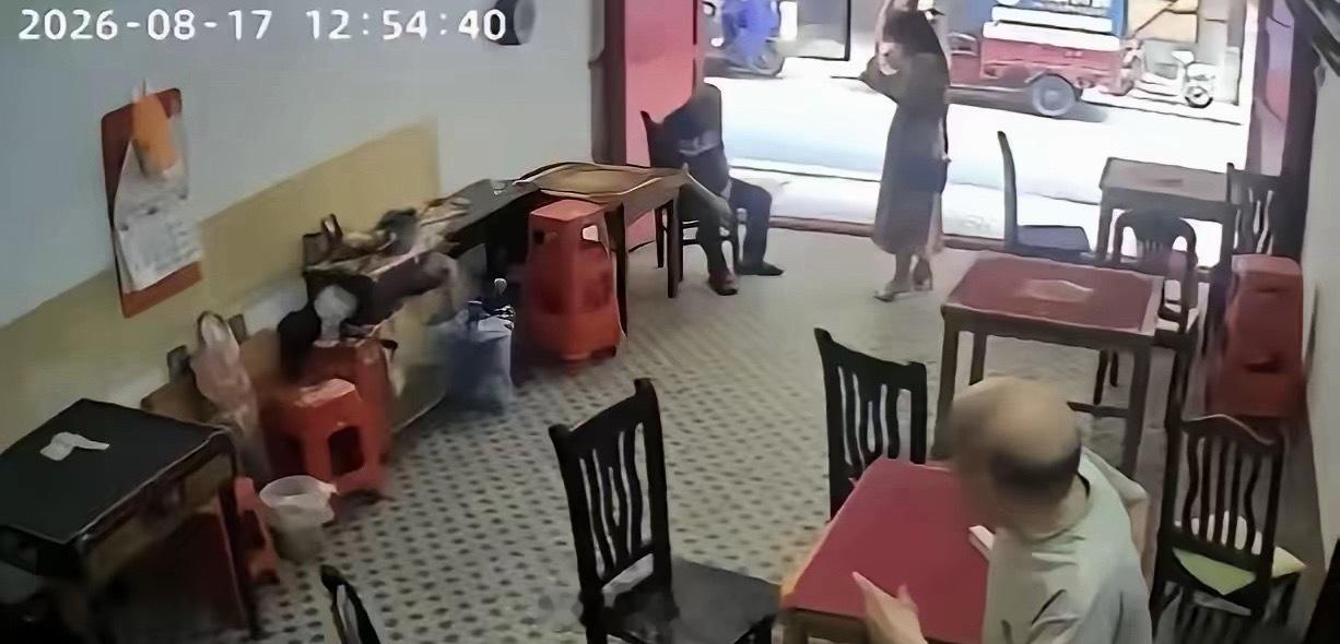 索赔1.9万老人家属报警要求追责湖南帮扶老人遭索赔1.9万元的事情，官方终于出手