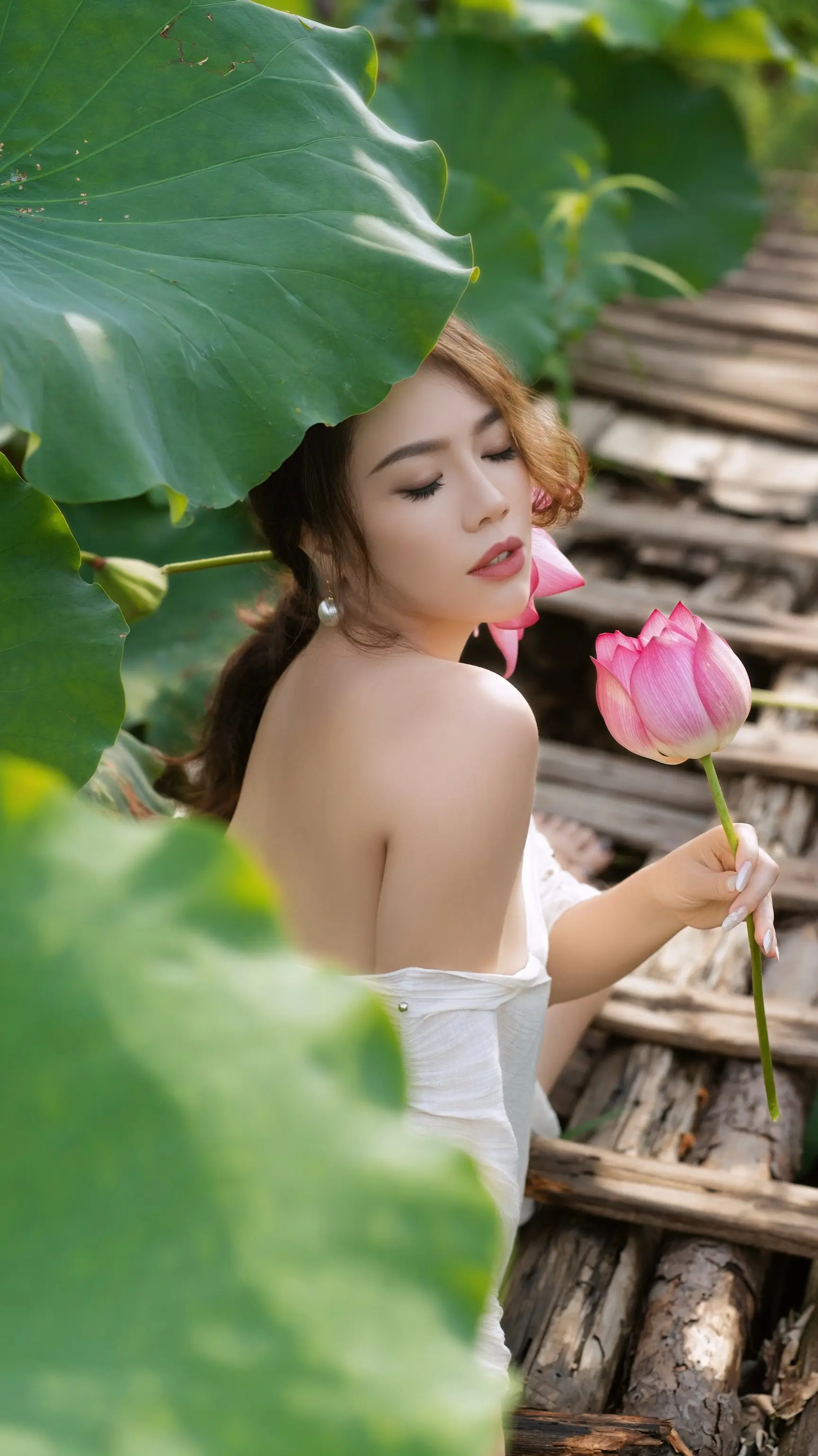 导演王晶说过：当你觉得舒淇很美的时候，你就成熟了。 舒淇的美不是那种第...