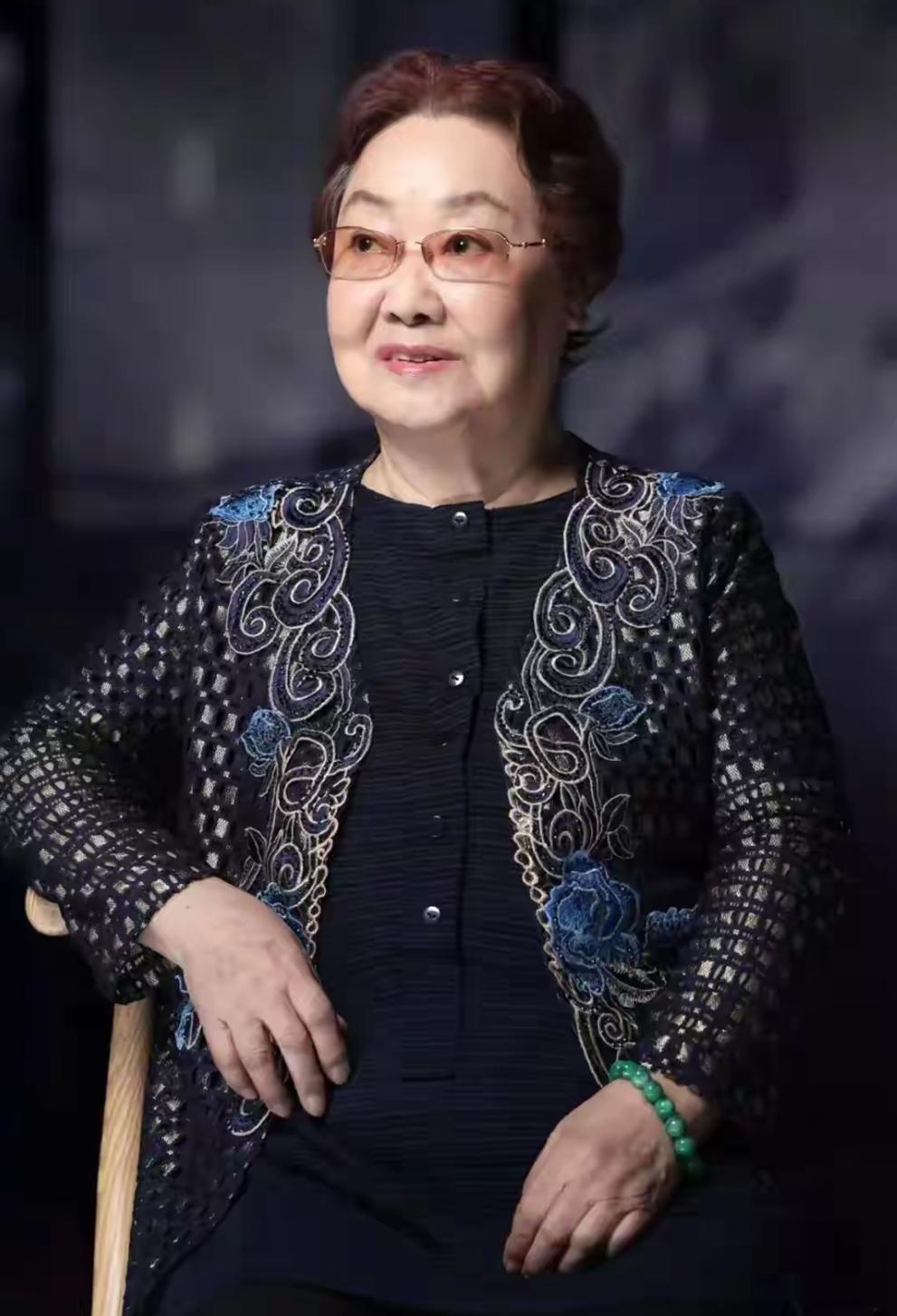 没有儿女绕膝，没有血脉相传，丈夫1998年去世后，她就留守在广州番禺。她就是