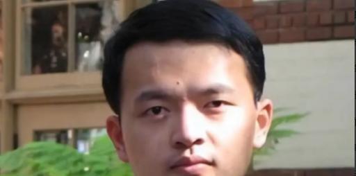 我国芯片行业的顶尖人才张浩，收到美国邀请函，前往参加学术会议，但没想到刚一下飞机