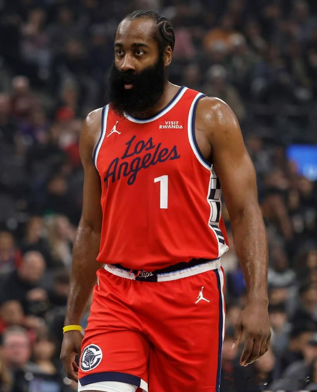 哈登虚弱的走不动路了！！！哈登赛后无法接受采访，咳嗽不止！昨天快船惨败太阳，