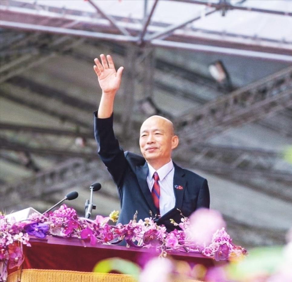 不再模棱两可，韩国瑜态度明朗，似乎已经转变了立场。韩国瑜自担任台湾地区立