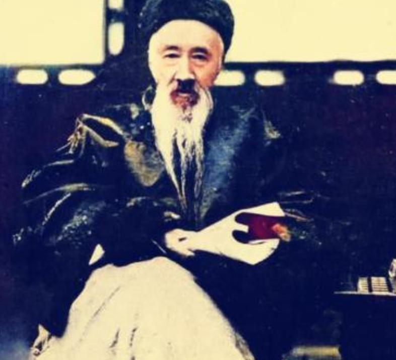 1895年，58岁的张之洞身体不舒服，下属赵茂昌送来了一支野山参。张之洞吃了后龙