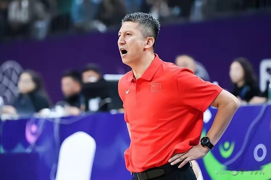 郭士强带领的中国男篮26日客场战日本可谓凶多吉少！这不是高捧日本队，唱衰中国男篮