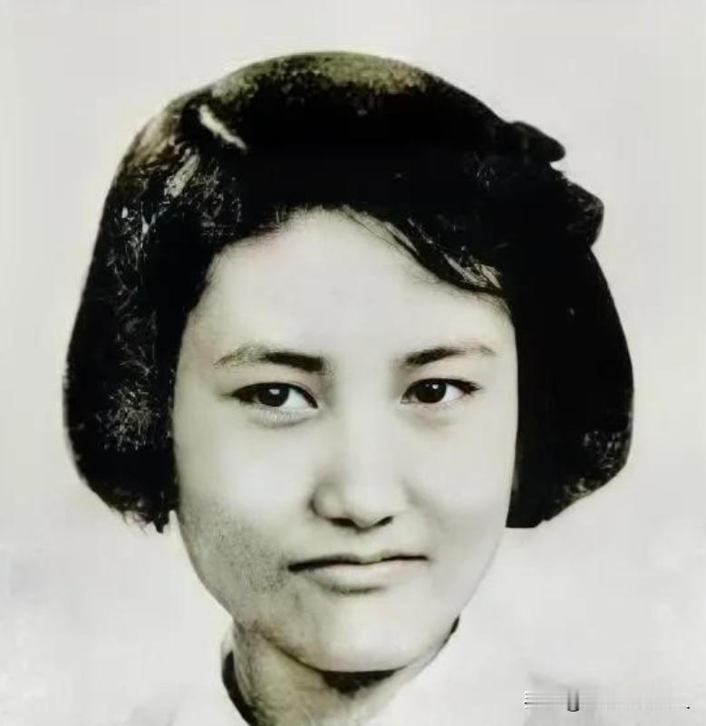 1975年4月4日，45岁的张志新在沈阳被执行死刑，她的罪名：现行反革命。麻