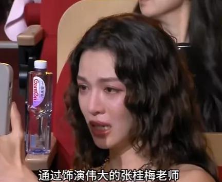 宋佳获得白玉兰最佳女主角。估计大家怎么都没有想到吧。在台下最为宋佳感到开心的