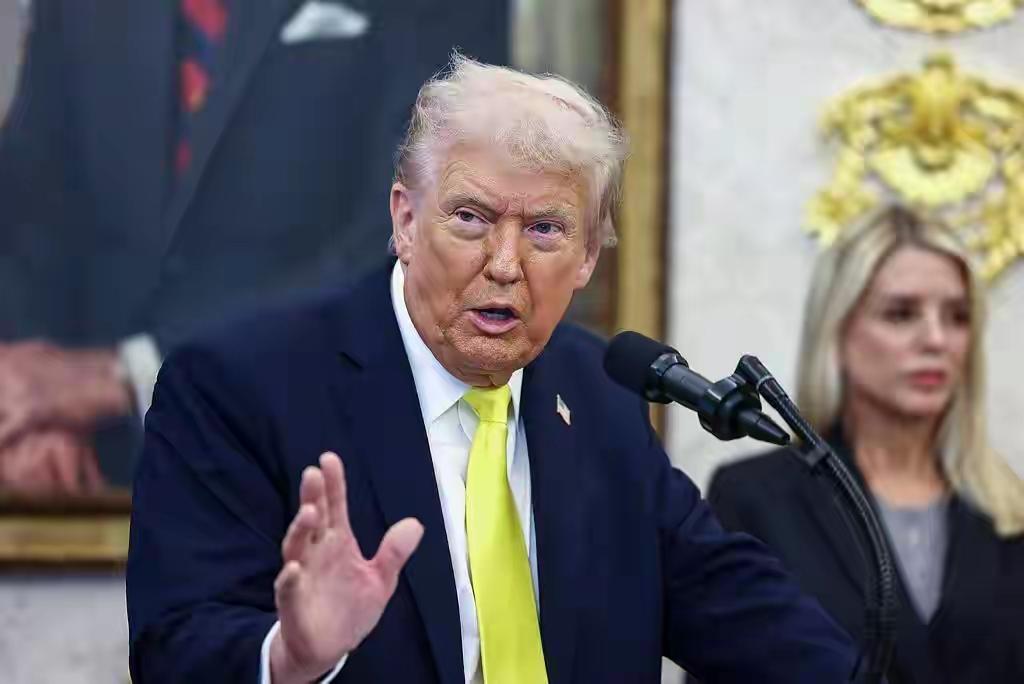 如果只打一天伊朗，特朗普会是旷世名君，再当一任总统不在话下。如今打了40天没拿下