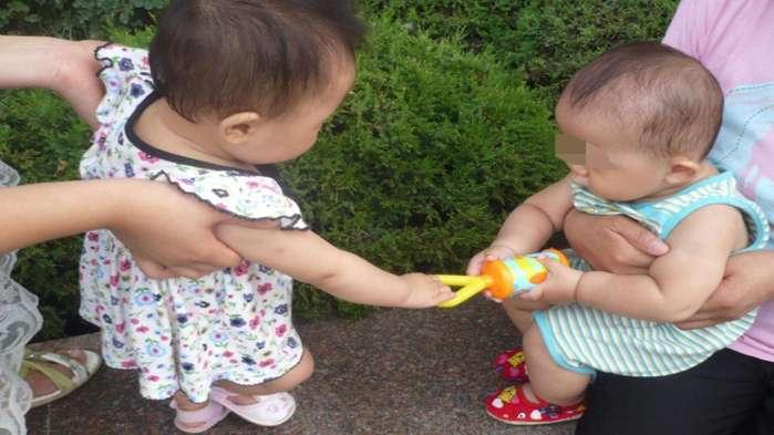 妈妈因为这个动作导致孩子失聪! 医生听了都愤怒
