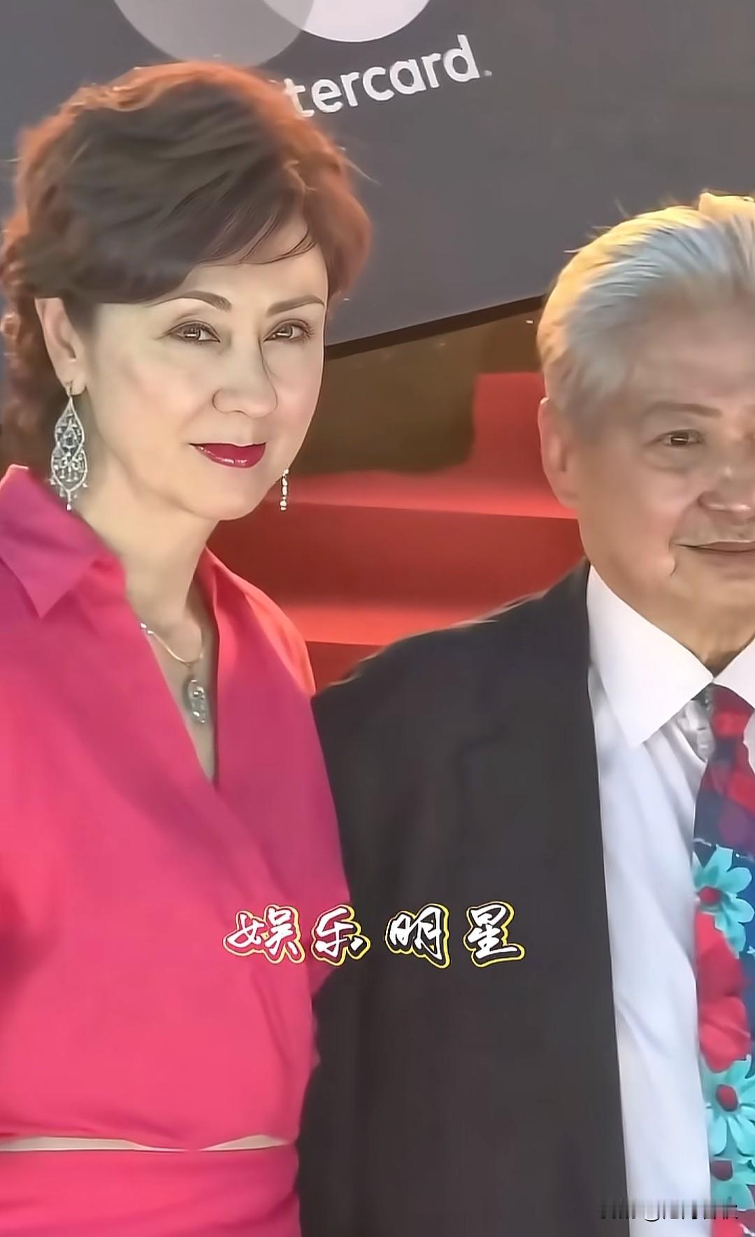 原来洪金宝的夫人这么美啊又高又漂亮