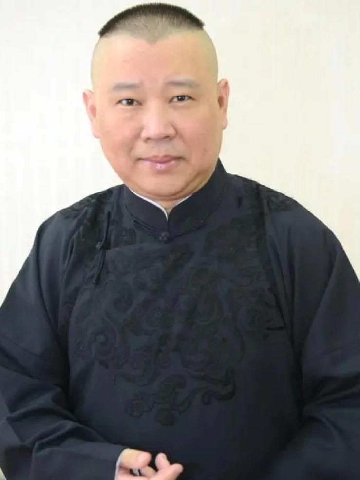 “你就是眼红他挣钱！”郭晓小直播直接开喷，替郭德纲清理门户？这水可太深了。网