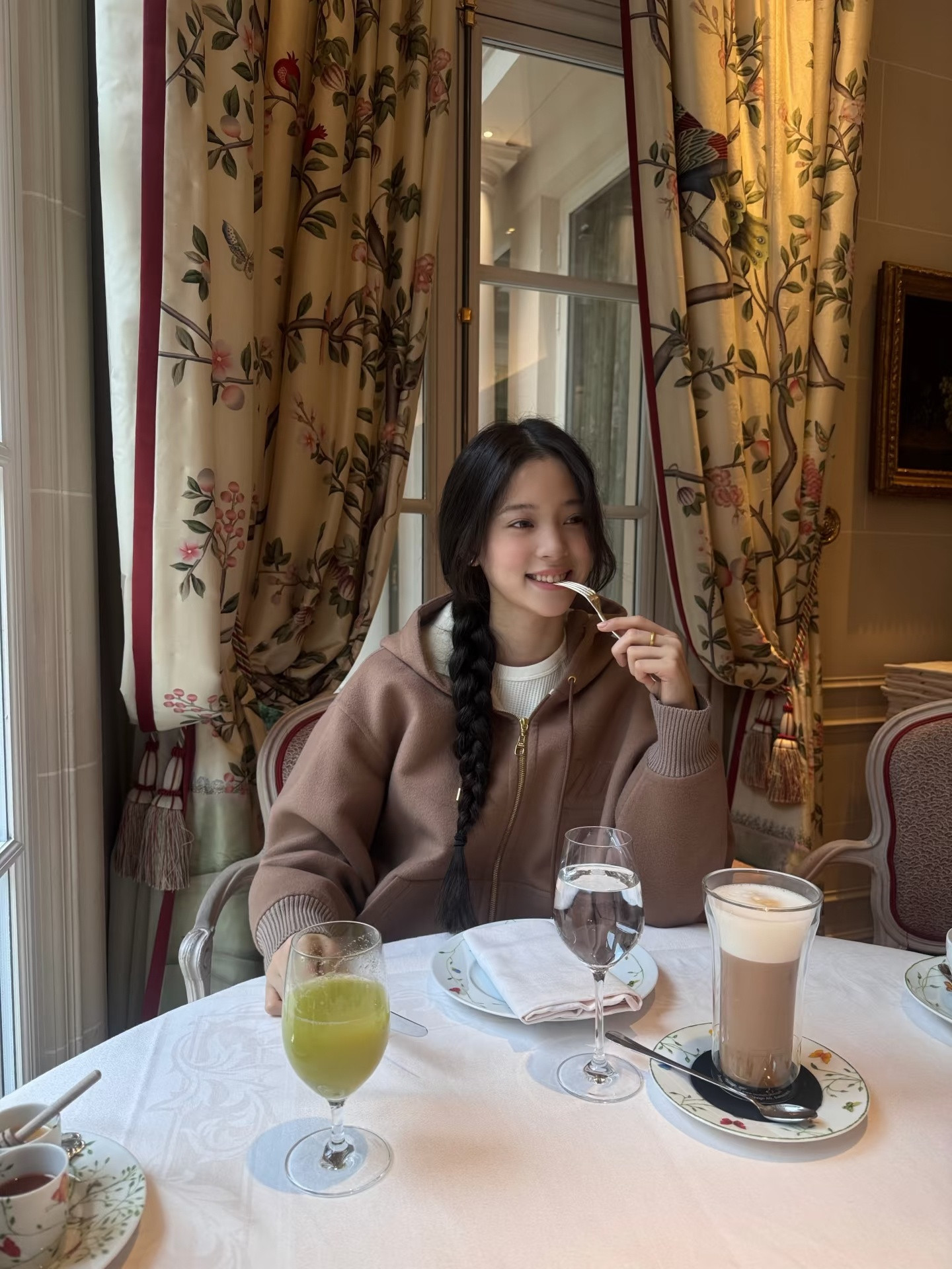 欧阳娜娜小妹妹，够不够可爱~