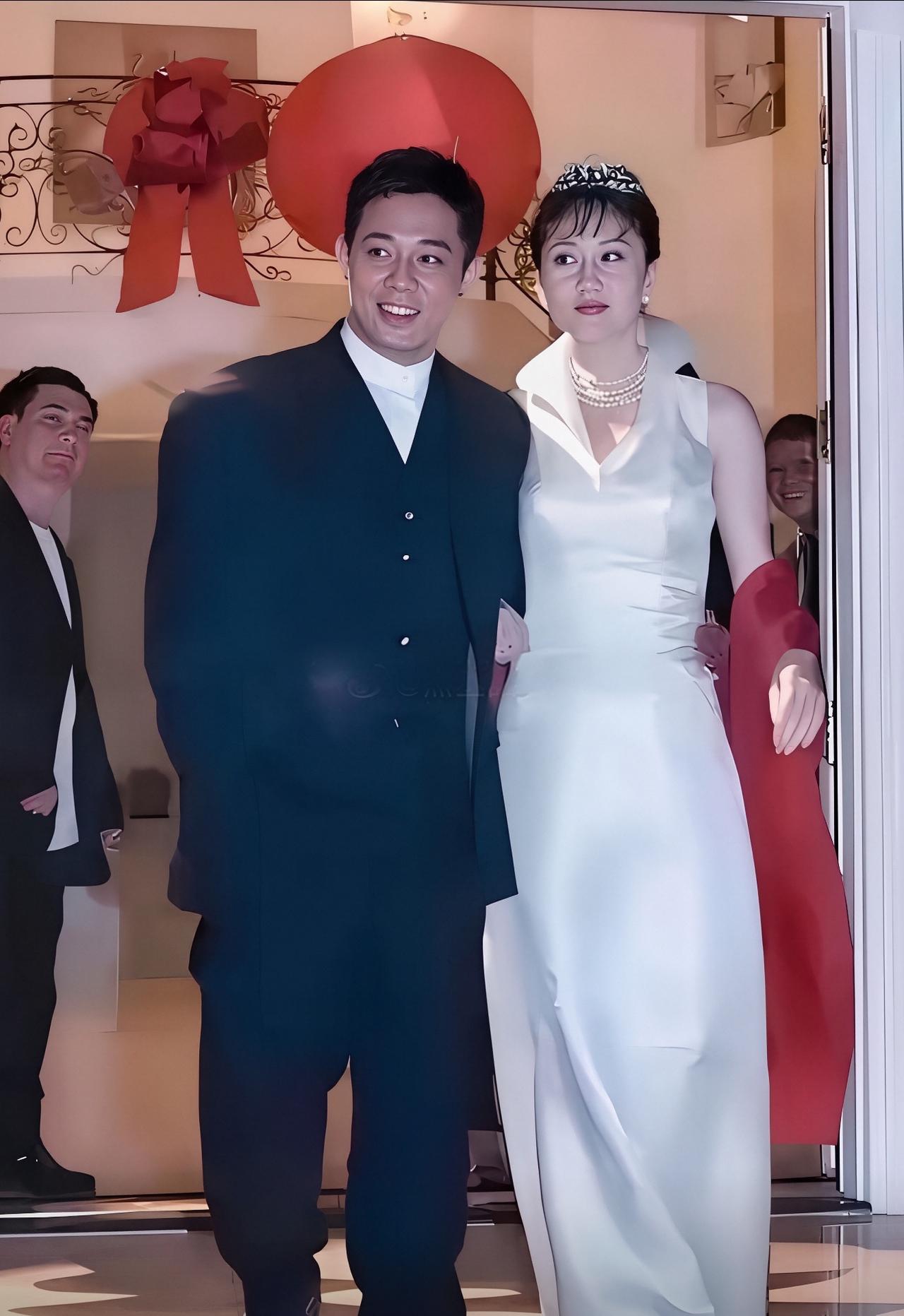 1999洛杉矶旧照：李连杰与利智，熬过十年之约的新婚时刻