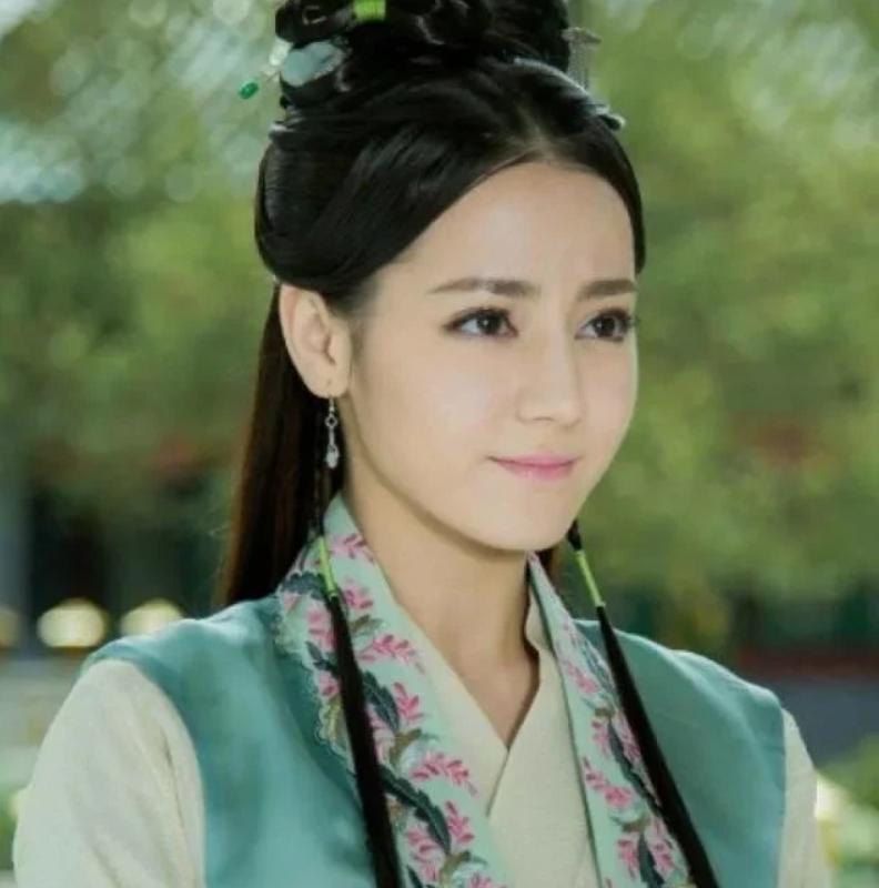 清代某县忽然出现一个淫贼，由于都在夜间作案，而且带着面罩。因此县衙的捕快追查许久