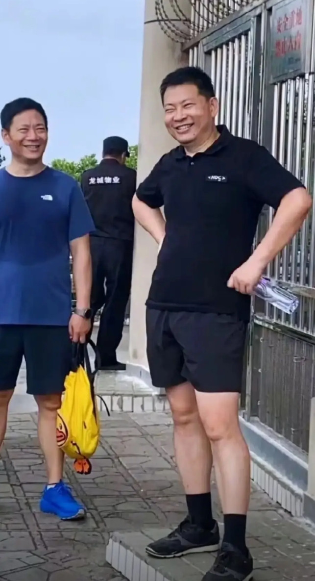 余承东的最大问题就是“太实在”，有什么说什么，说的文艺点就是情商低，不懂得变通，