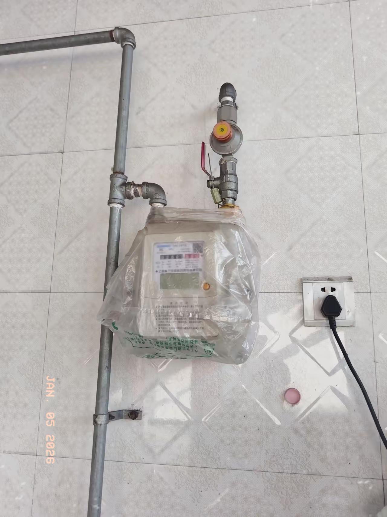 河北天然气价格燃爆全网！石家庄网友实锤：50平房子日花38元盖两床被睡火炕才敢过