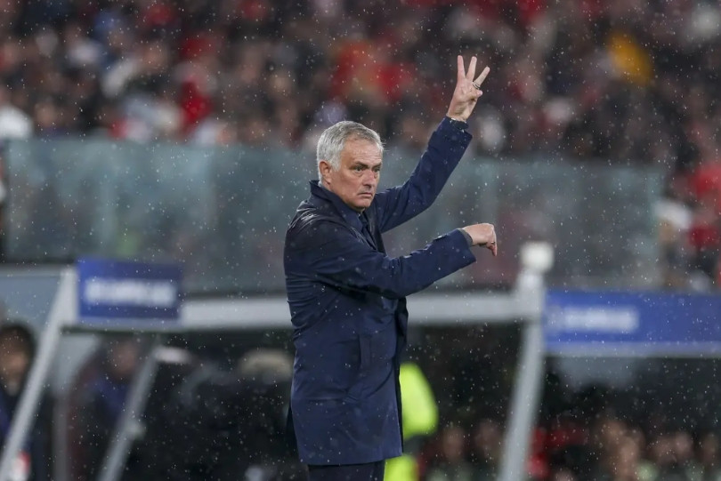 穆里尼奥真的甘心终老本菲卡？！狂人老了，但依旧很狂！在当今足坛的几大名帅中，6