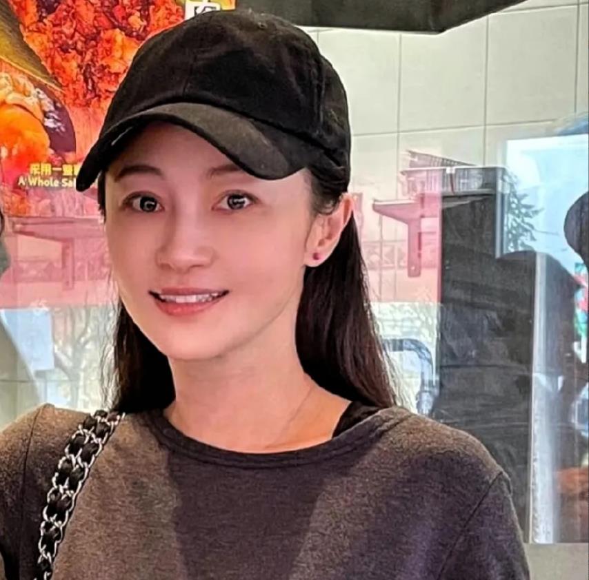 我敢打包票,​姚笛,​大概率是文章这辈子​遇到的最难割舍女友了吧文章和