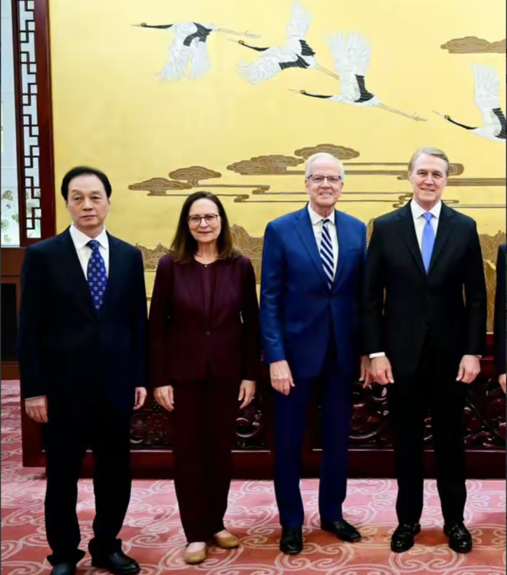 不达目的不罢休？美国国会代表团持续在中国逗留！按照美国方面发布的消息，5月
