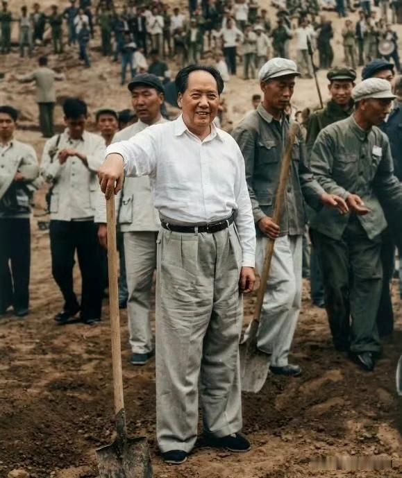 教员曾对贺子珍坦言：“我这个人平时不爱落泪，只在三种情况下流过眼泪：一是听不得穷
