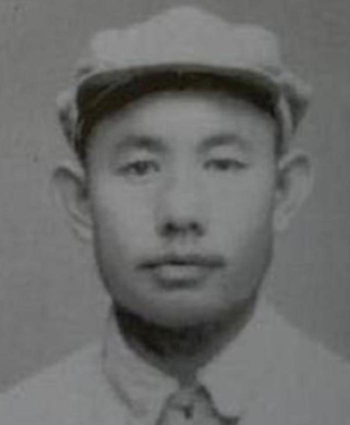 1951年，志愿军开会，彭老总突然大喊一声：“黄朝天，你给我站起来”！违反命令的