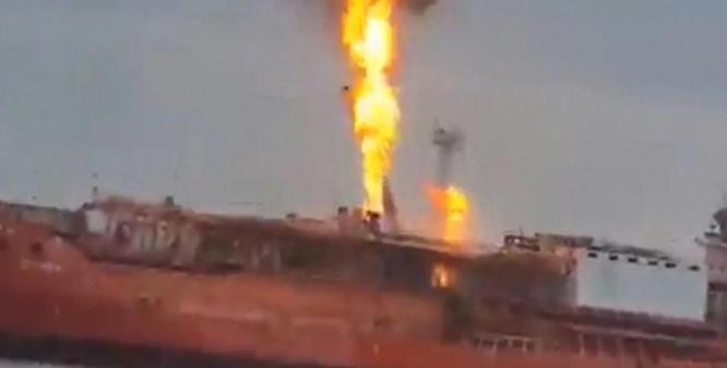 4000吨“沉睡氢弹”被击中，北约火速大撤退，乌：都怪俄干的好事 俄罗斯新一