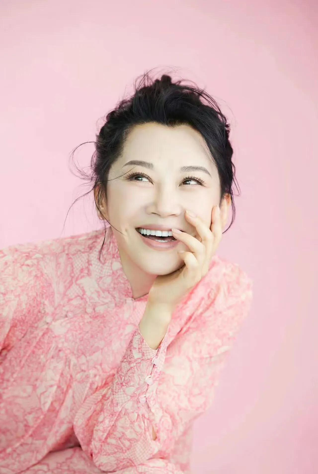 娱乐圈大美女许晴，美貌似玉经济独立，就是没嫁出去浪费了好基因说到许晴，很多人先