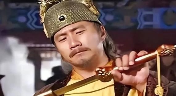 朱元璋吃饭的时候，吃到了头发，当场下令处死厨子，厨子说了8个字，不仅逃过一死，还