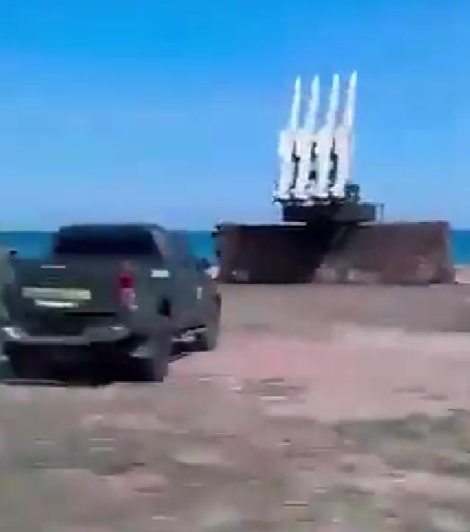 “俄罗斯官员称向委内瑞拉已提供铠甲防空导弹系统。”当地时间2025年11月4日，