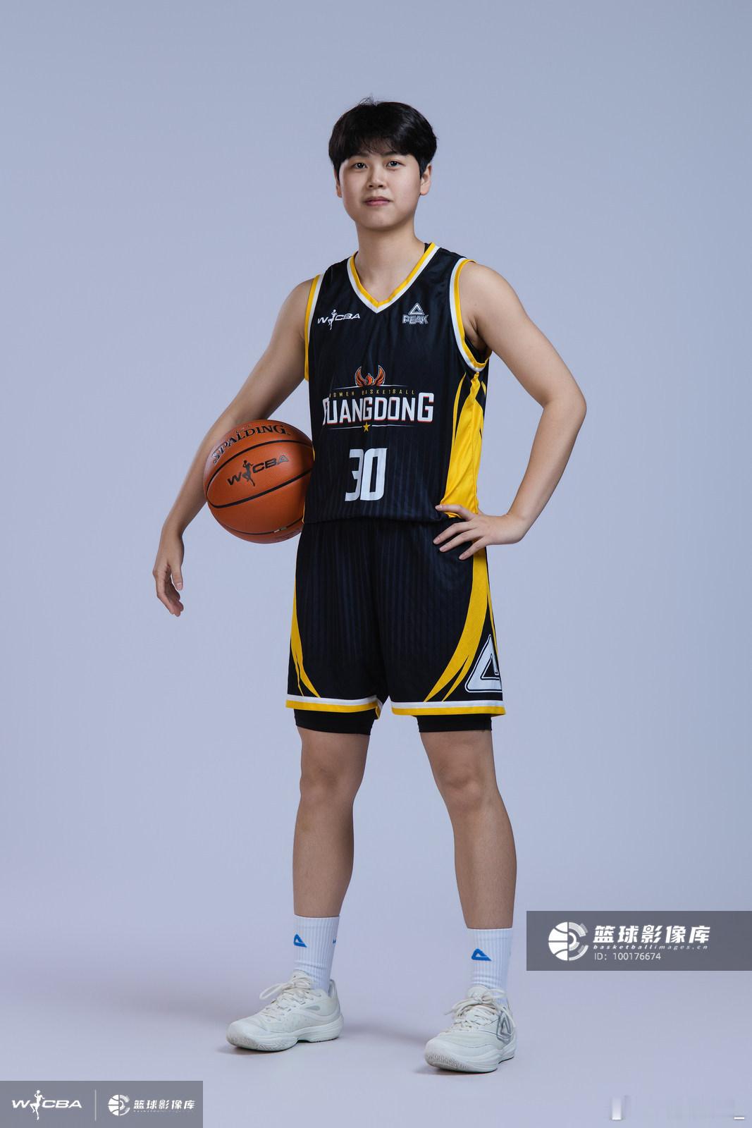 【WCBA盘点：新赛季各队大胆启用年轻球员】新赛季WCBA联赛激战正酣，多支球队