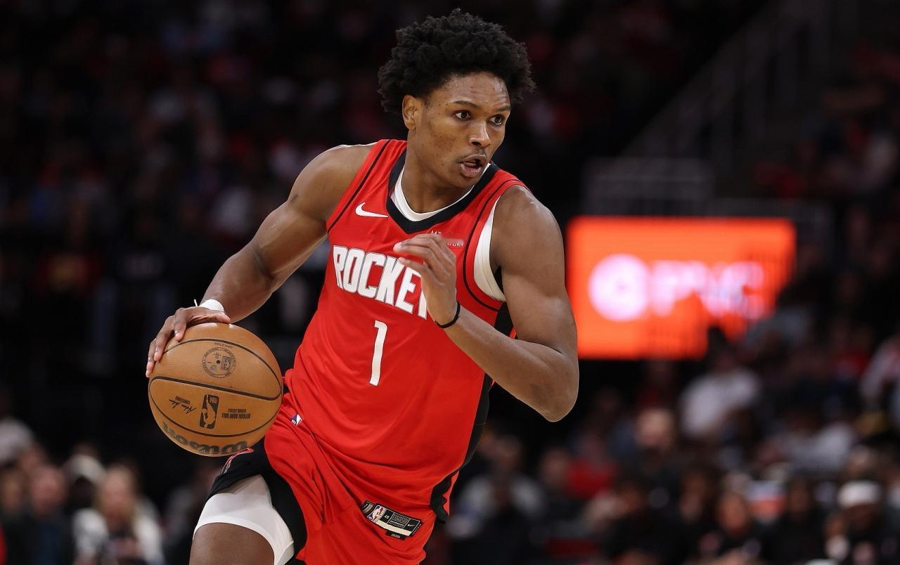 就是教练的问题。说没控卫的都陷入一错误的漩涡里绕不出来。球场为什么要分五个位