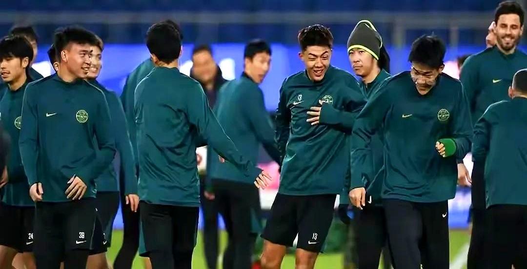 浙江队下赛季要彻底换活法了！之前以为他们稳居中游？错了！外援除了米特里策，其他几