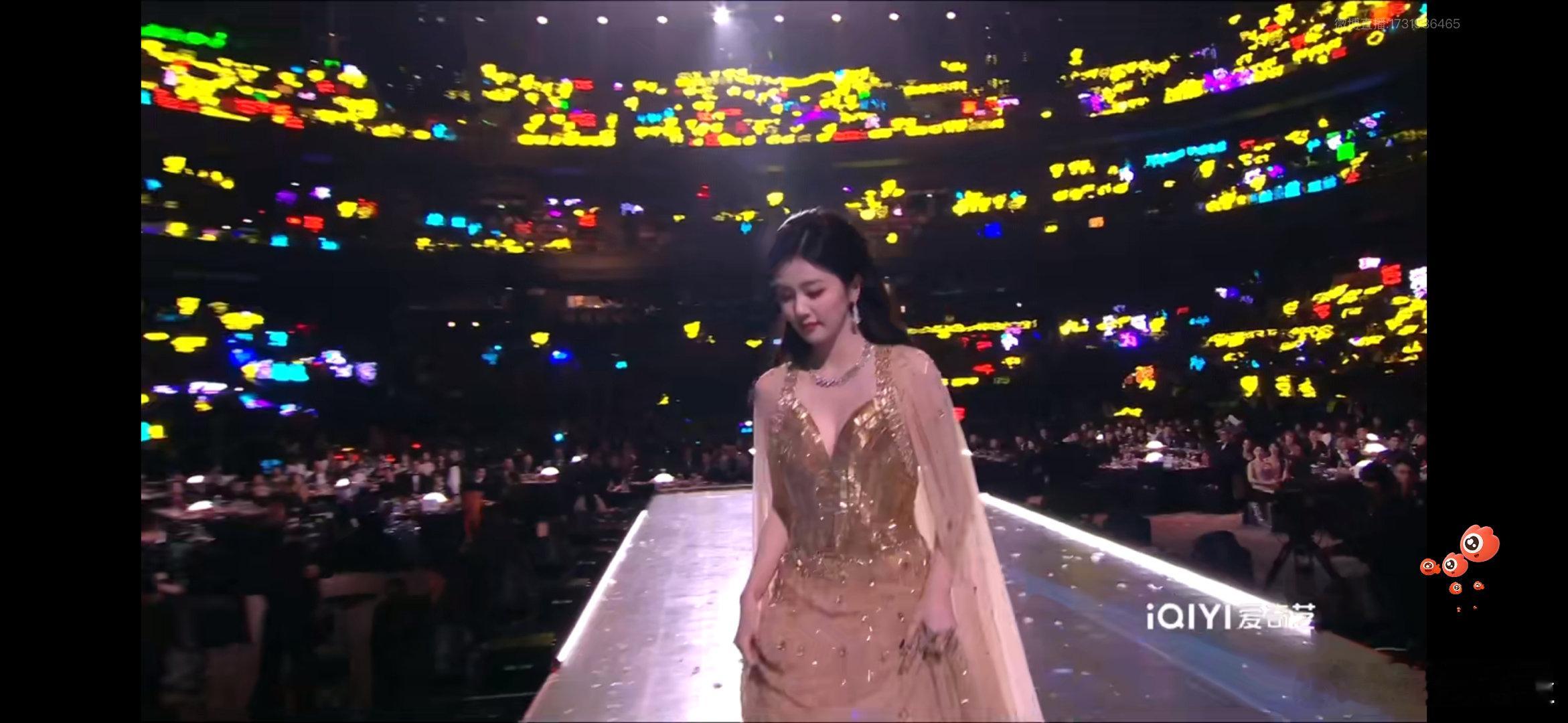 啊啊啊啊啊啊恭喜白鹿爱奇艺尖叫女演员！！！白鹿今年在爱奇艺播了三部剧效果都非常