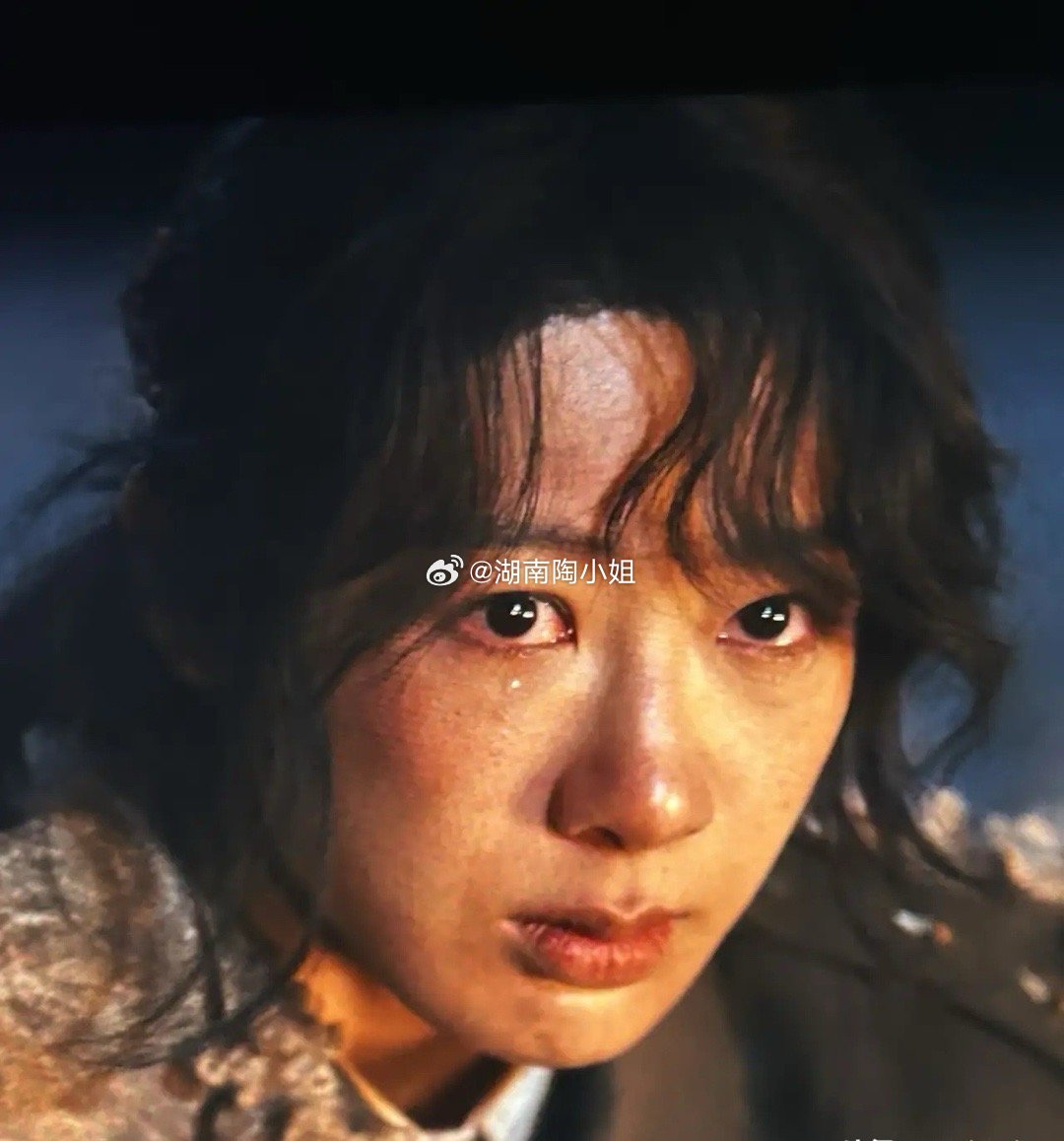 杨紫，冲上热搜！就在昨晚，导演李雪的一番话，直接把杨紫送上了热搜！不是因为新剧杀