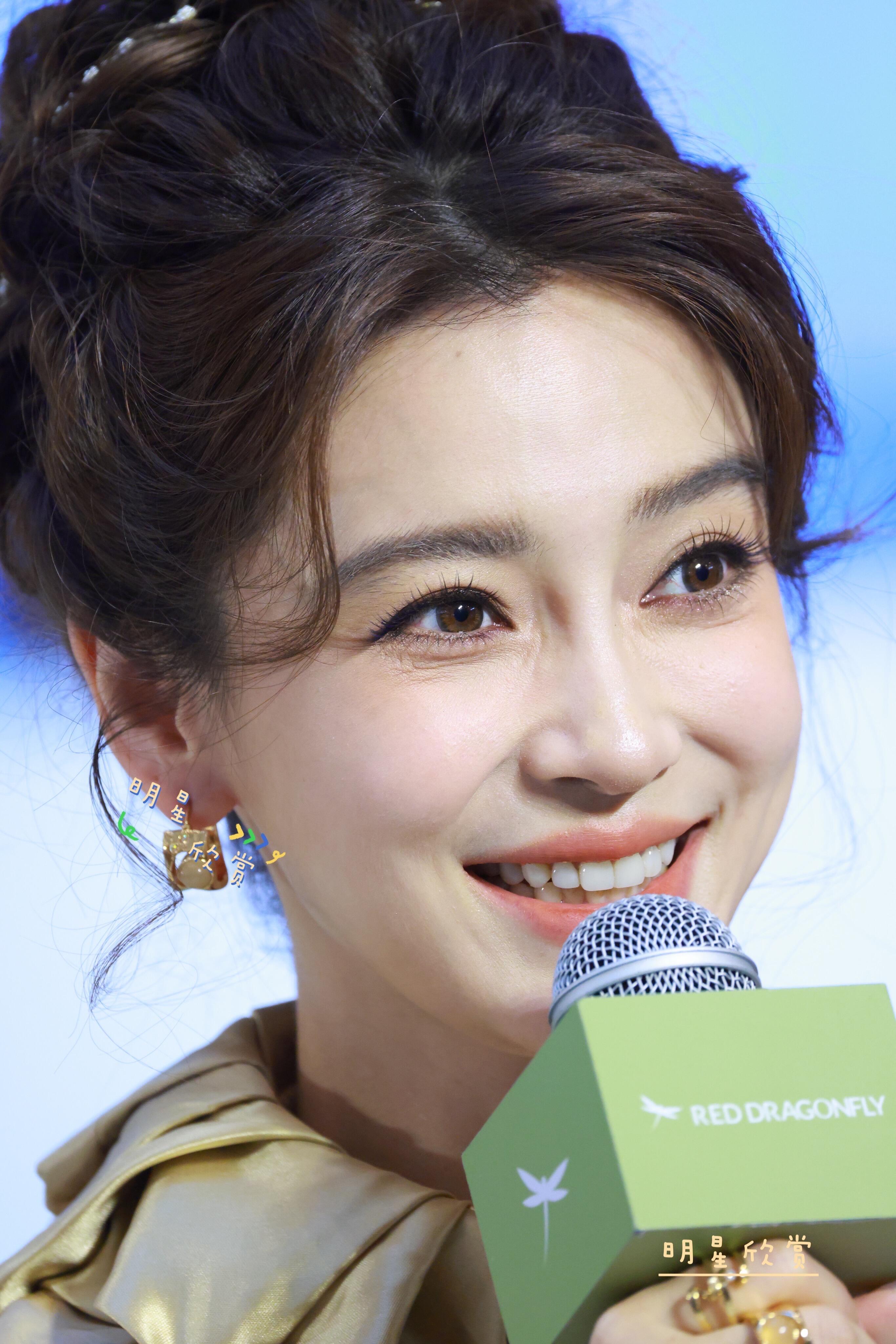 Angelababy红蜻蜓活动美照根本发不完angelababy红蜻蜓