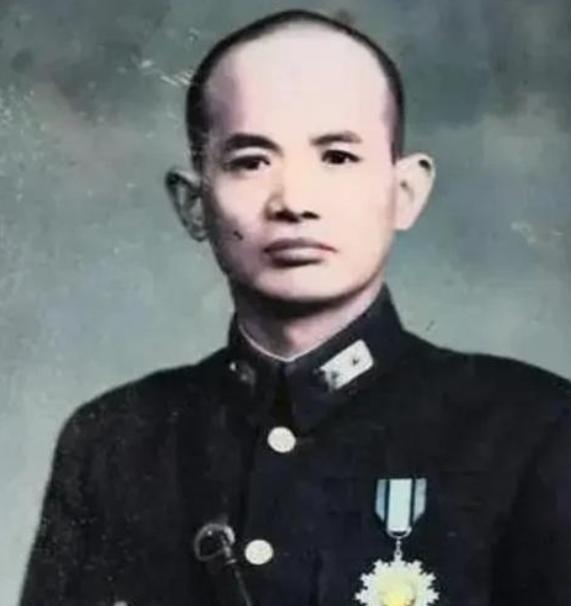 1955年6月5日夜，俞济时在家中把玩手枪的时候走火，子弹射入大腿。这引起了蒋介