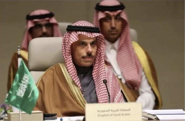 沙特“挨了打”，为何不下场？沙特要是真的直接下场，就应验那句著名的阿拉伯谚语