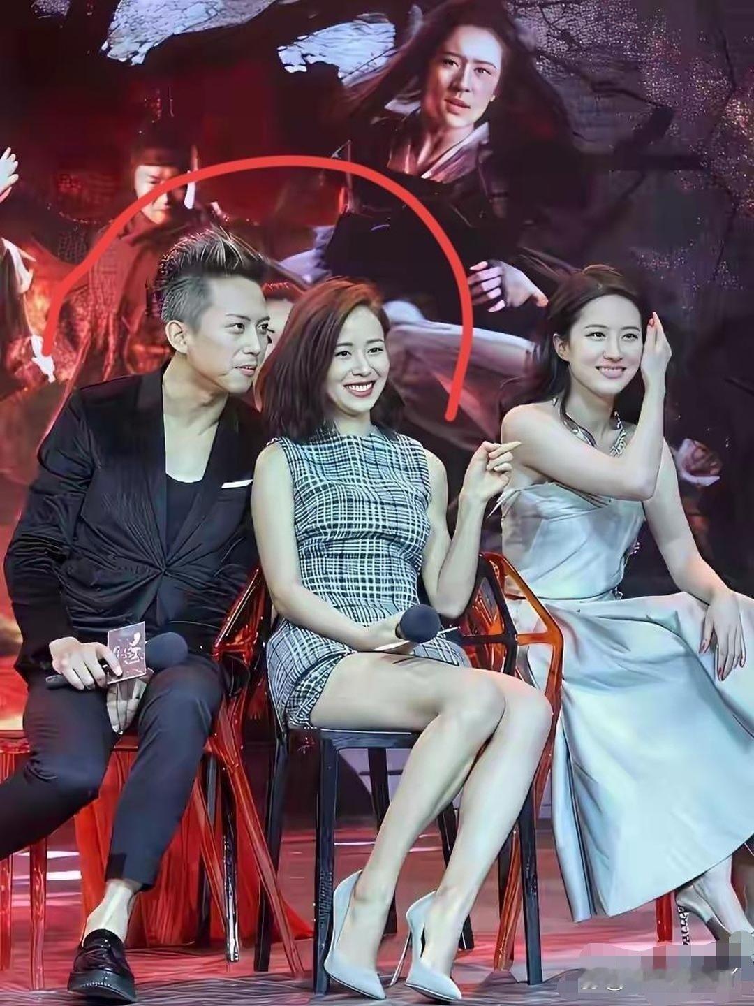 倘若邓超未婚，他俩要是走到一起，定是娱乐圈一段佳话。​