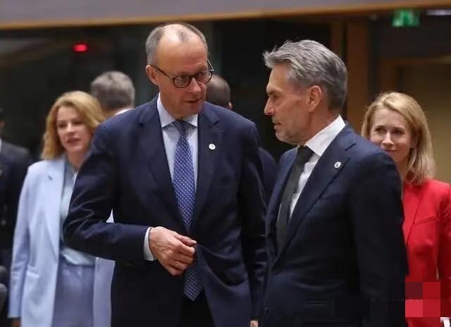 光刻机禁令下的双向博弈,谁在倒逼谁成长?荷兰收紧光刻机出口许可的消息刷屏,