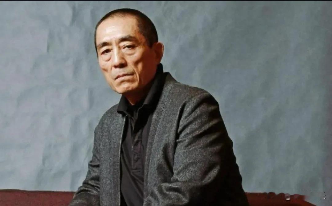 张艺谋，冲上热搜！3月17日下午，“国师”张艺谋这一次冲上热搜，不是因为电